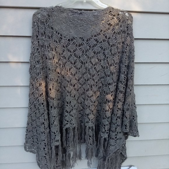 Miss Kelly 1999 gray shawl - Picture 3 of 12